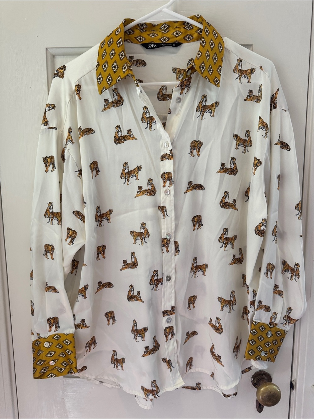 Zara White Tiger-Print Silk Button-Down Shirt with Tigers